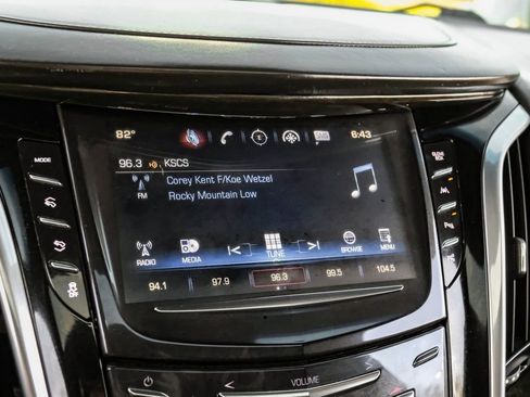 Used 2019 Cadillac Escalade Platinum image 29