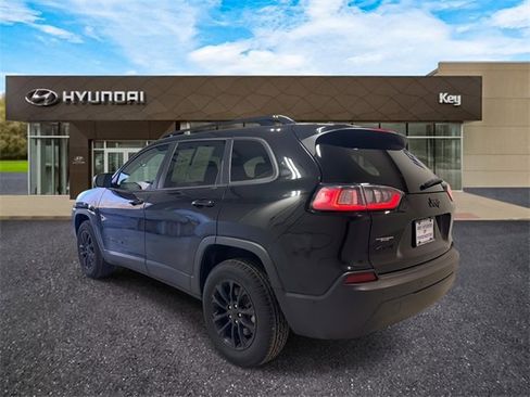 Used 2023 Jeep Cherokee Altitude Lux image 28