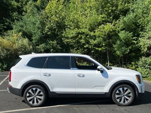 Used 2022 Kia Telluride S AWD/4WD image 7