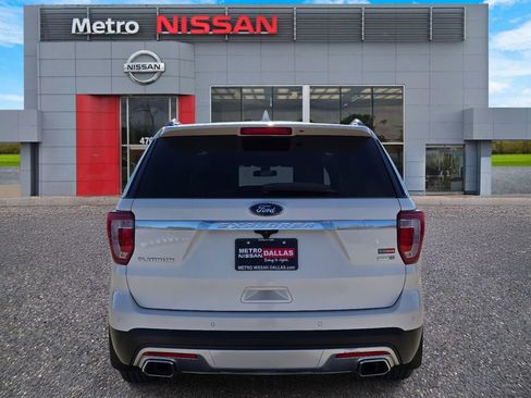 Used 2017 Ford Explorer Platinum image 5