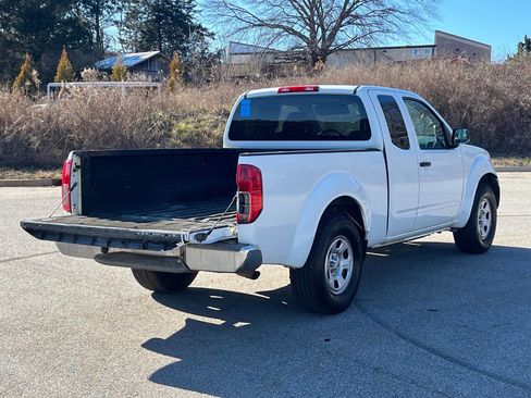Used 2016 Nissan Frontier S image 19