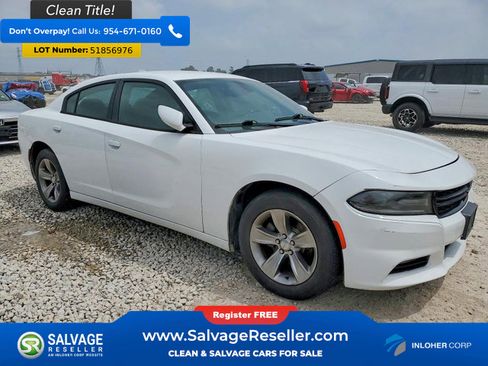 Used 2016 Dodge Charger SXT w/ Navigation & Travel Group RWD image 5