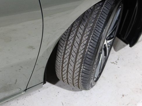 Used 2025 Lexus ES 300h w/ Premium Package FWD image 40