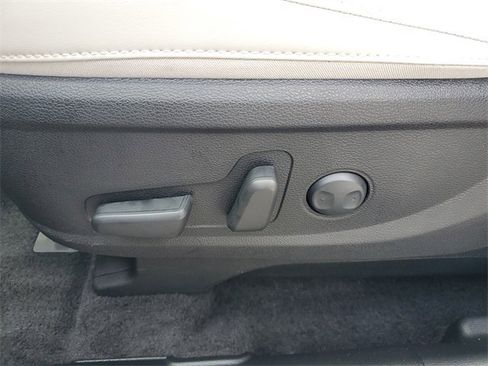 New 2025 Kia Telluride S image 25