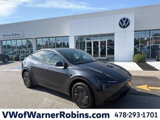 Used 2026 Tesla Model Y 2WD video 1