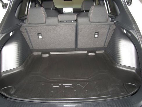 Certified 2025 Honda HR-V Sport image 15