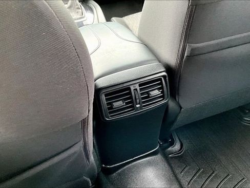 Used 2020 Nissan Rogue SV w/ Sun & Sound Touring Package FWD image 10