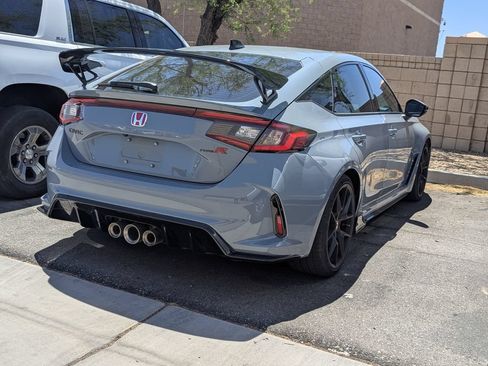 Used 2024 Honda Civic Type R image 4