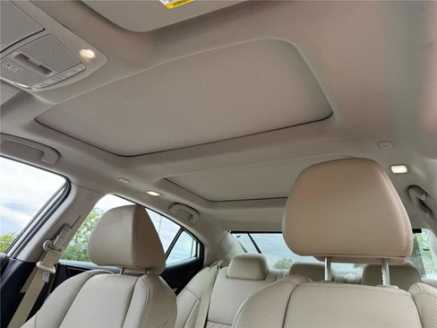 Used 2023 Nissan Maxima Platinum w/ Sport Mat Group FWD image 4