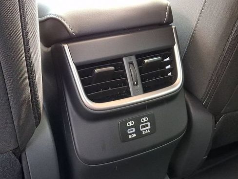 Used 2025 Subaru Outback Premium AWD/4WD image 21