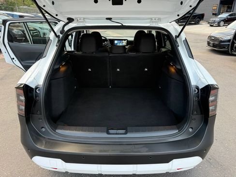 Used 2025 Nissan Kicks SV AWD/4WD image 20