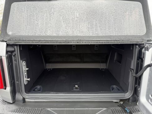 Used 2022 Ford Bronco Badlands image 13