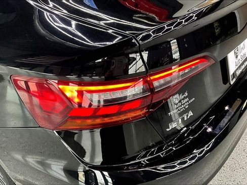 Used 2019 Volkswagen Jetta SE FWD image 22