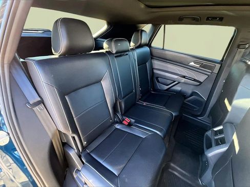 Used 2023 Volkswagen Atlas Cross Sport SE w/ Panoramic Sunroof Package image 27