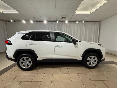 Certified 2025 Toyota RAV4 LE AWD/4WD image 6