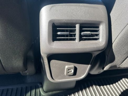 Certified 2024 Chevrolet Equinox LT image 21