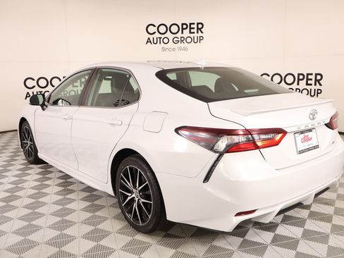 Used 2023 Toyota Camry SE FWD image 21
