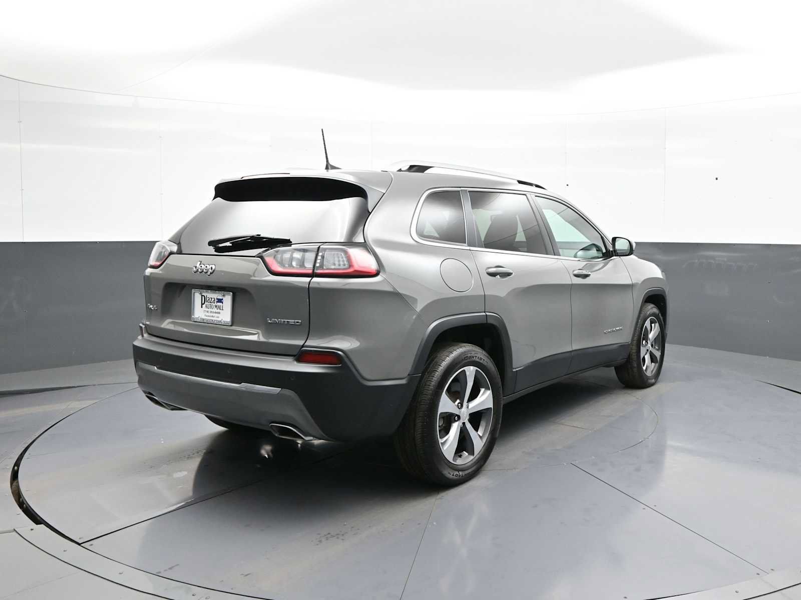 Used 2020 Jeep Cherokee Limited AWD/4WD image 6