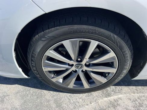 Used 2020 Lexus ES 350 w/ Premium Package image 10