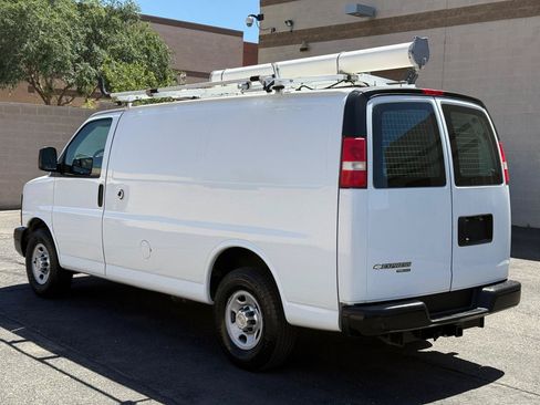 Used 2013 Chevrolet Express 2500 RWD image 6