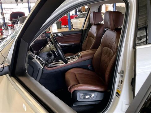 Certified 2023 BMW X7 xDrive40i w/ Premium Package image 8