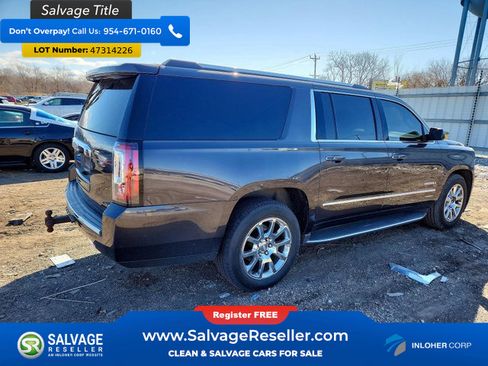 Used 2016 GMC Yukon XL Denali w/ Open Road Package AWD/4WD image 4