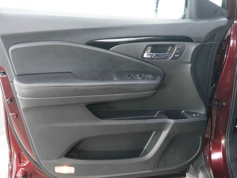 Used 2020 Honda Pilot Touring image 23