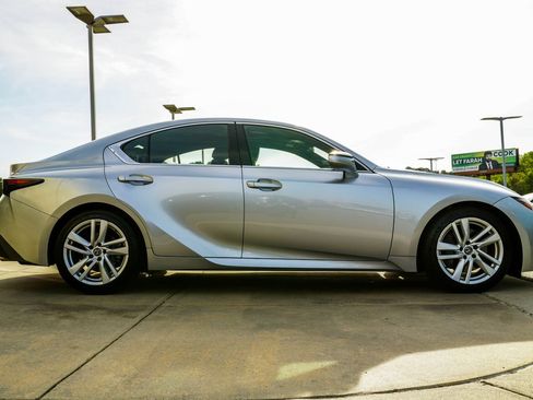 Used 2023 Lexus IS 300 w/ Comfort Package RWD image 6