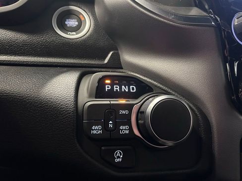 New 2026 RAM 1500 Express AWD/4WD image 9