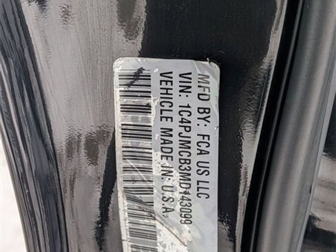 Certified 2021 Jeep Cherokee Latitude image 32