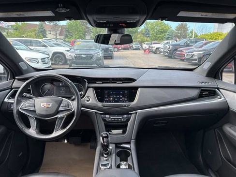 Certified 2023 Cadillac XT5 Premium Luxury FWD image 26