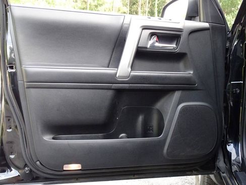 Used 2024 Toyota 4Runner SR5 RWD image 20