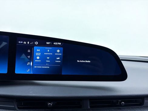 Used 2023 Lucid Air Touring AWD/4WD image 21