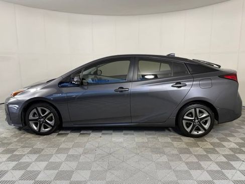 Used 2019 Toyota Prius XLE FWD image 4
