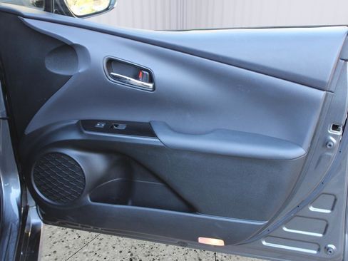 Used 2020 Toyota Prius Prime LE image 35