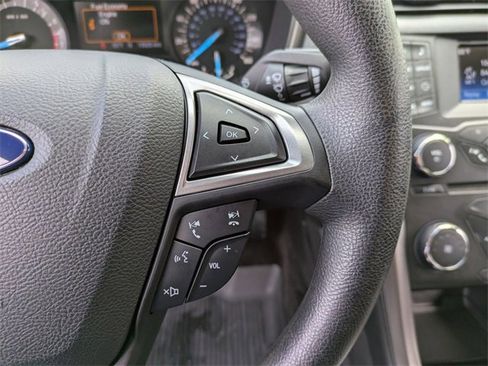 Certified 2017 Ford Fusion SE image 11