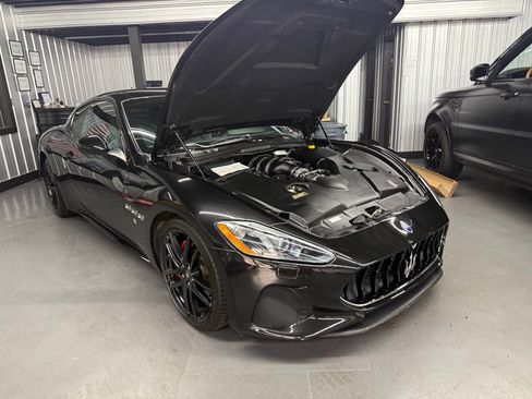 Used 2018 Maserati GranTurismo Sport RWD image 21