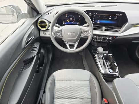 New 2026 Chevrolet Trax LT w/ Driver Confidence Package FWD image 7
