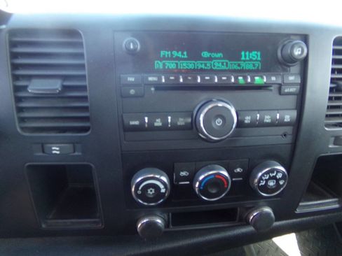 Used 2007 Chevrolet Silverado 2500 LT image 25