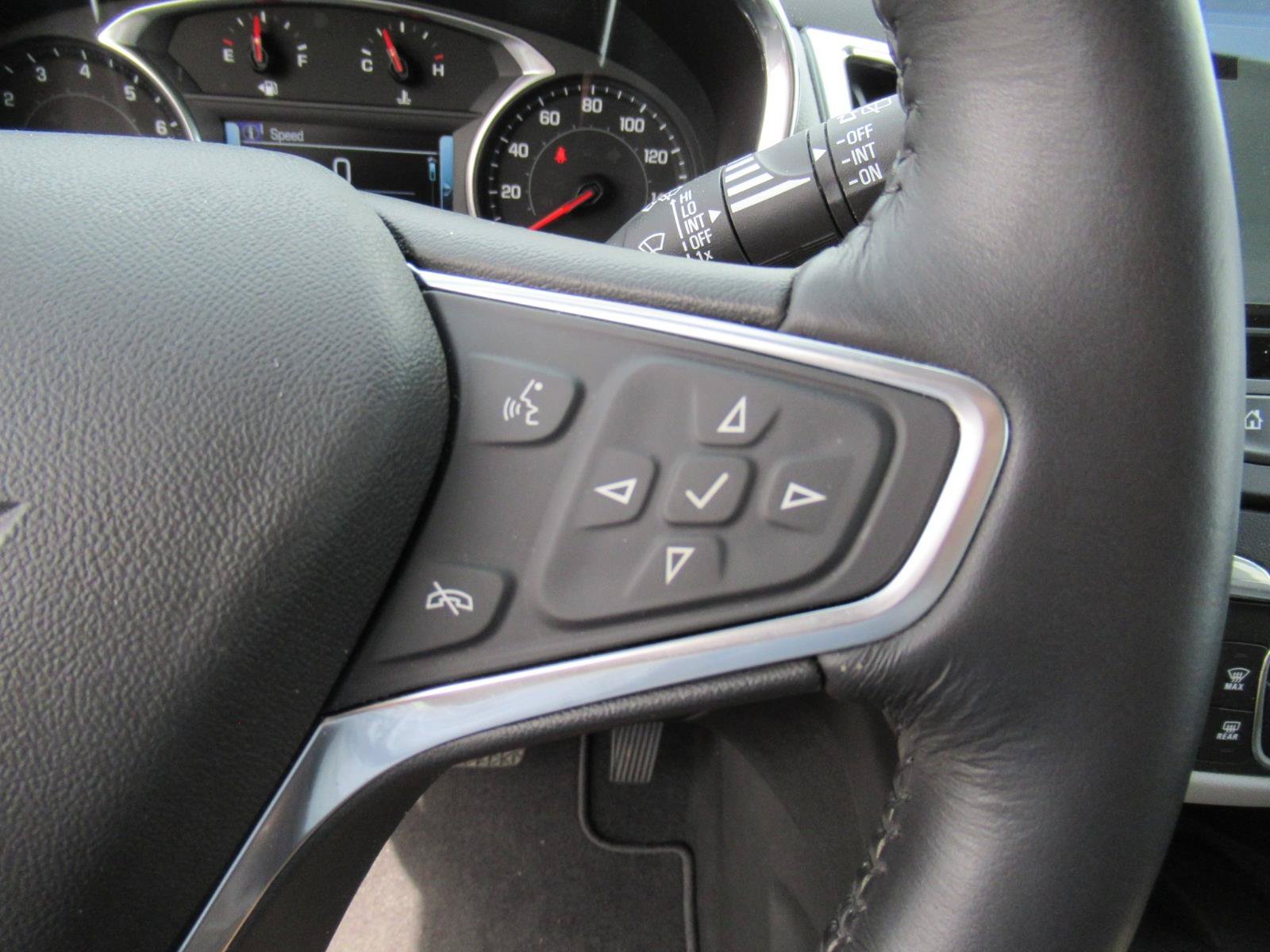 Used 2018 Chevrolet Equinox Premier FWD image 25