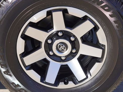 Certified 2024 Toyota 4Runner TRD Off-Road Premium image 13