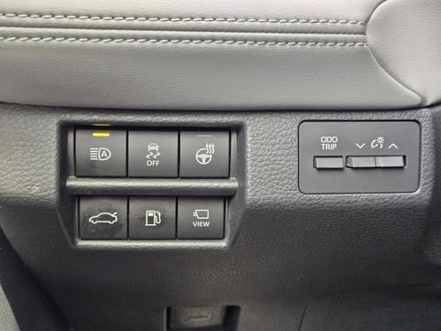 Used 2019 Toyota Avalon Limited w/ Advanced Safety Package FWD image 18