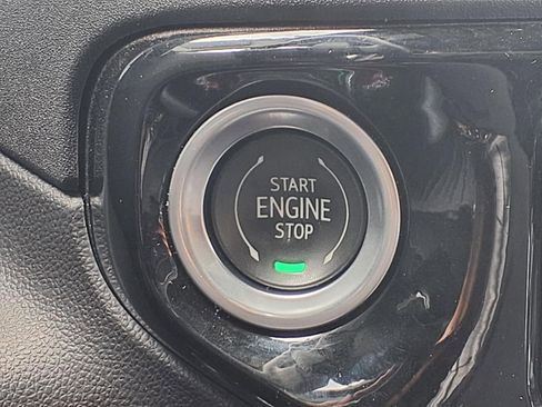 Used 2023 GMC Sierra 1500 SLT image 10