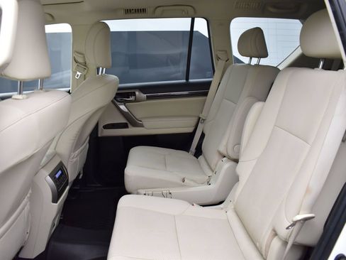 Used 2020 Lexus GX 460 Premium AWD/4WD image 12