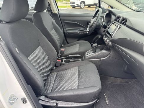 Used 2023 Nissan Versa S FWD image 20