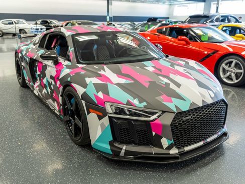 Used 2017 Audi R8 V10 plus image 5