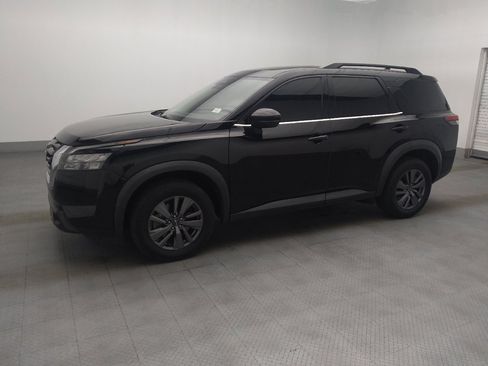 Used 2023 Nissan Pathfinder SV AWD/4WD image 2