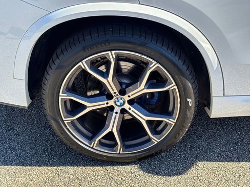 Used 2022 BMW X5 sDrive40i w/ M Sport Package image 17