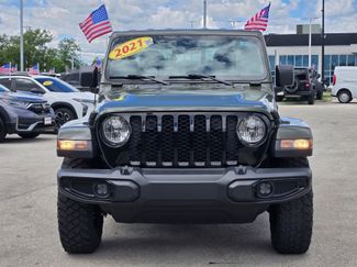 Used 2021 Jeep Gladiator Willys video 2