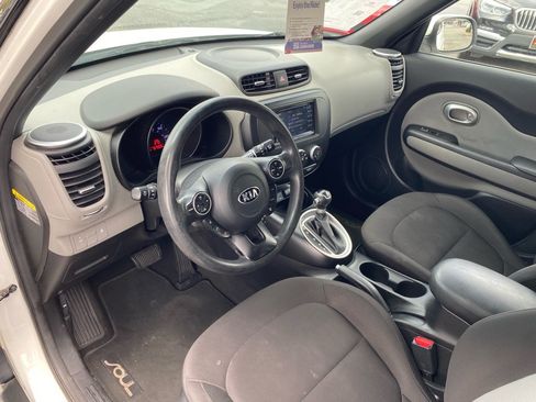 Used 2016 Kia Soul w/ Convenience Package FWD image 28